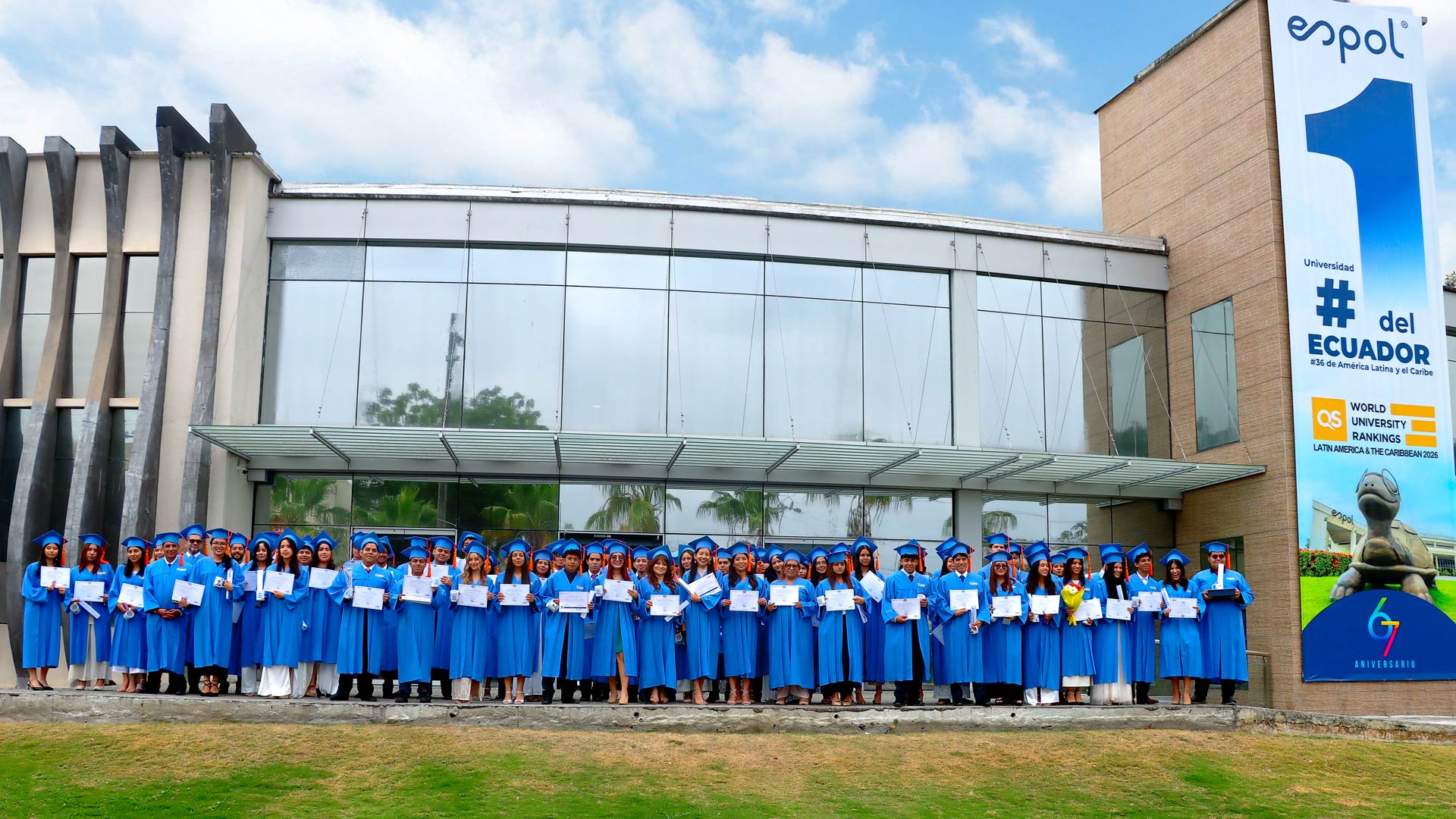 COPEI celebró la graduación de 99 estudiantes especializados en el idioma inglés