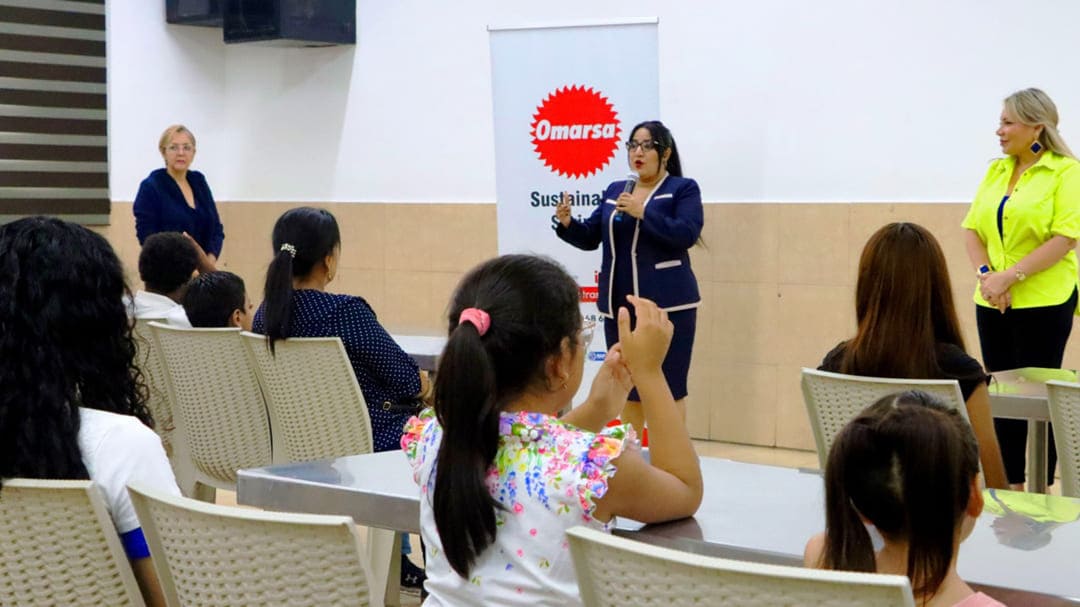 COPEI Language Institute entrega licencias de estudio de inglés a colaboradores e hijos de Cía. Omarsa S.A.