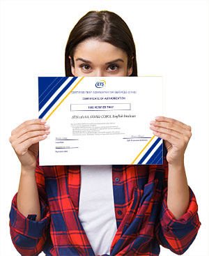 Girl-with-Toefl-certificate-W300 PTE Certificación Internacional