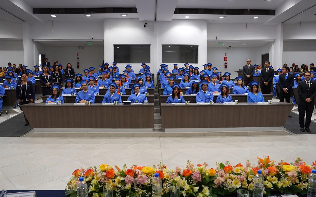 120 estudiantes se gradúan en la 52.ª Ceremonia de Graduación de COPEI